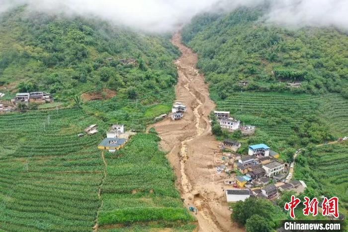 云南保山发生一起泥石流灾害造成2人遇难